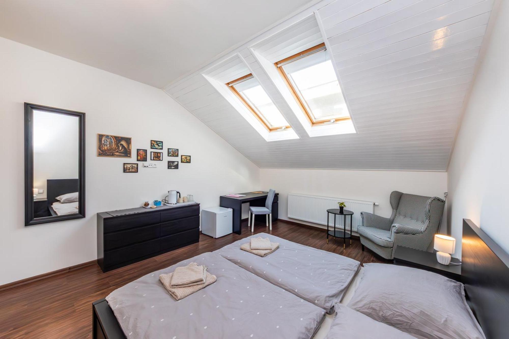 Prague Legends Pension ภายนอก รูปภาพ